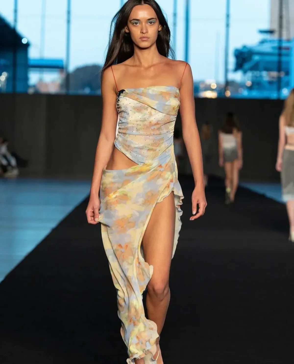 Bec & Bridge Zephy Asym Dress Floral Size AU 10 - Image 3