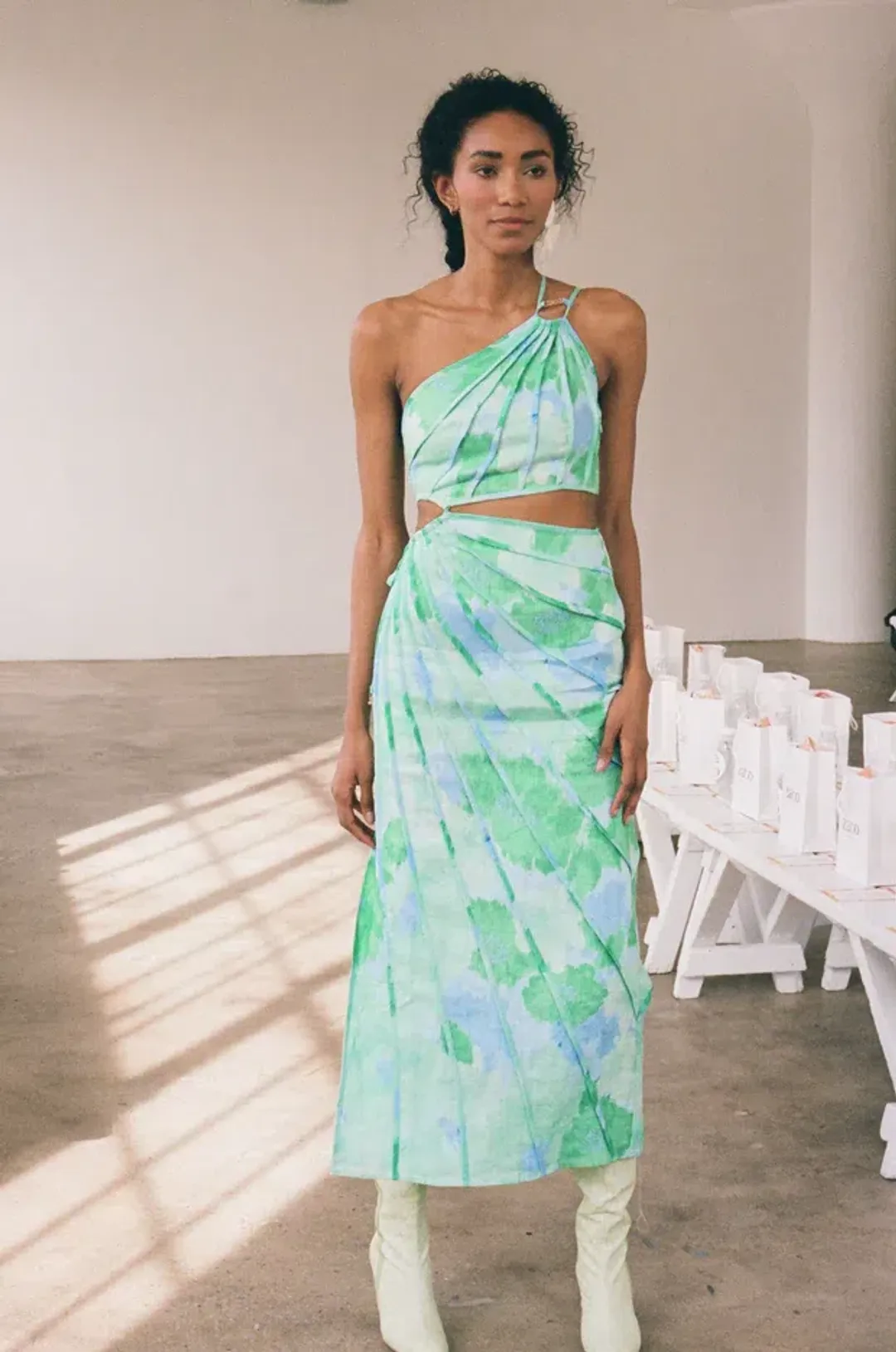 Zaco Jaliyah Dress in Blue Gerbera Size M / AU 10 for rent on The Volte - main image