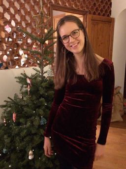 Ariane Barker avatar