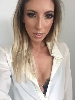 Nicole Arcorace avatar