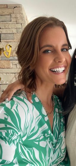 Ashleigh Cakarnis avatar