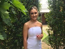 Chloe McKelvie avatar