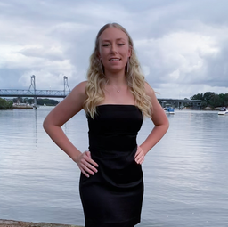 Ashleigh deGroot avatar