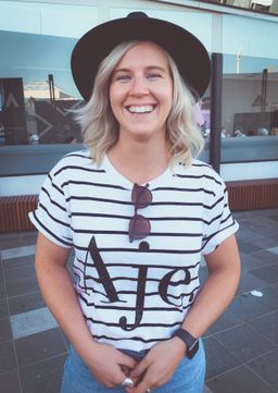 Nicole Featherby avatar