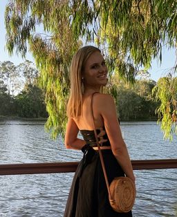 Emily Johnston avatar