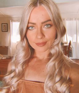 Rosey Hennessy avatar