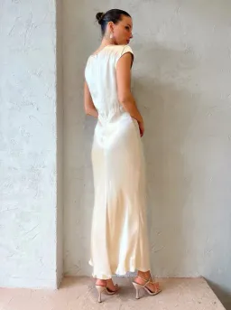 Bec & Bridge Indi V Maxi Dress In Vanilla Cream Size AU 10 for rent on The Volte - image 2