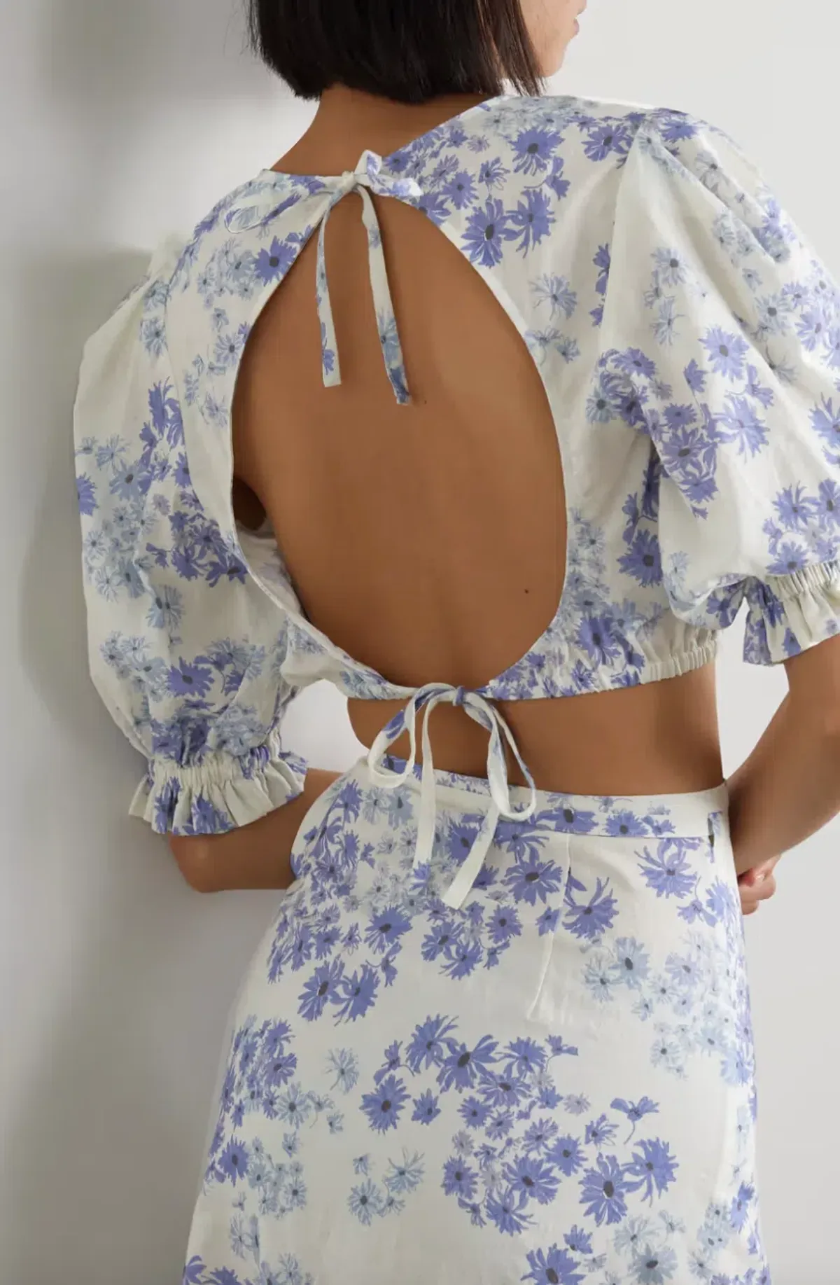 Peony Vacation Crop Top and Wrap Skirt Set Flannel Size 8 - Image 2