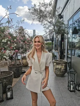 Nana Jacqueline Alia Mini Dress White Size XS / AU 6 for rent on The Volte - image 3