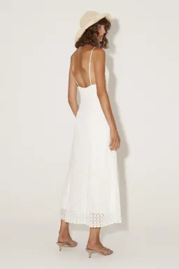 Hansen & Gretel Fiora Daisy Lace Midi Dress in White Size S / AU 8 for rent on The Volte - image 2