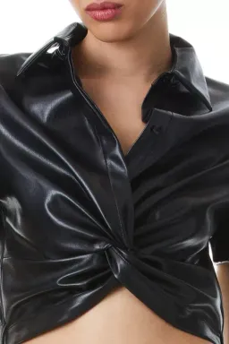 Alice + Olivia Phebe Cropped Twisted Vegan Leather Top Black Size S/ AU 8 for rent on The Volte - image 5