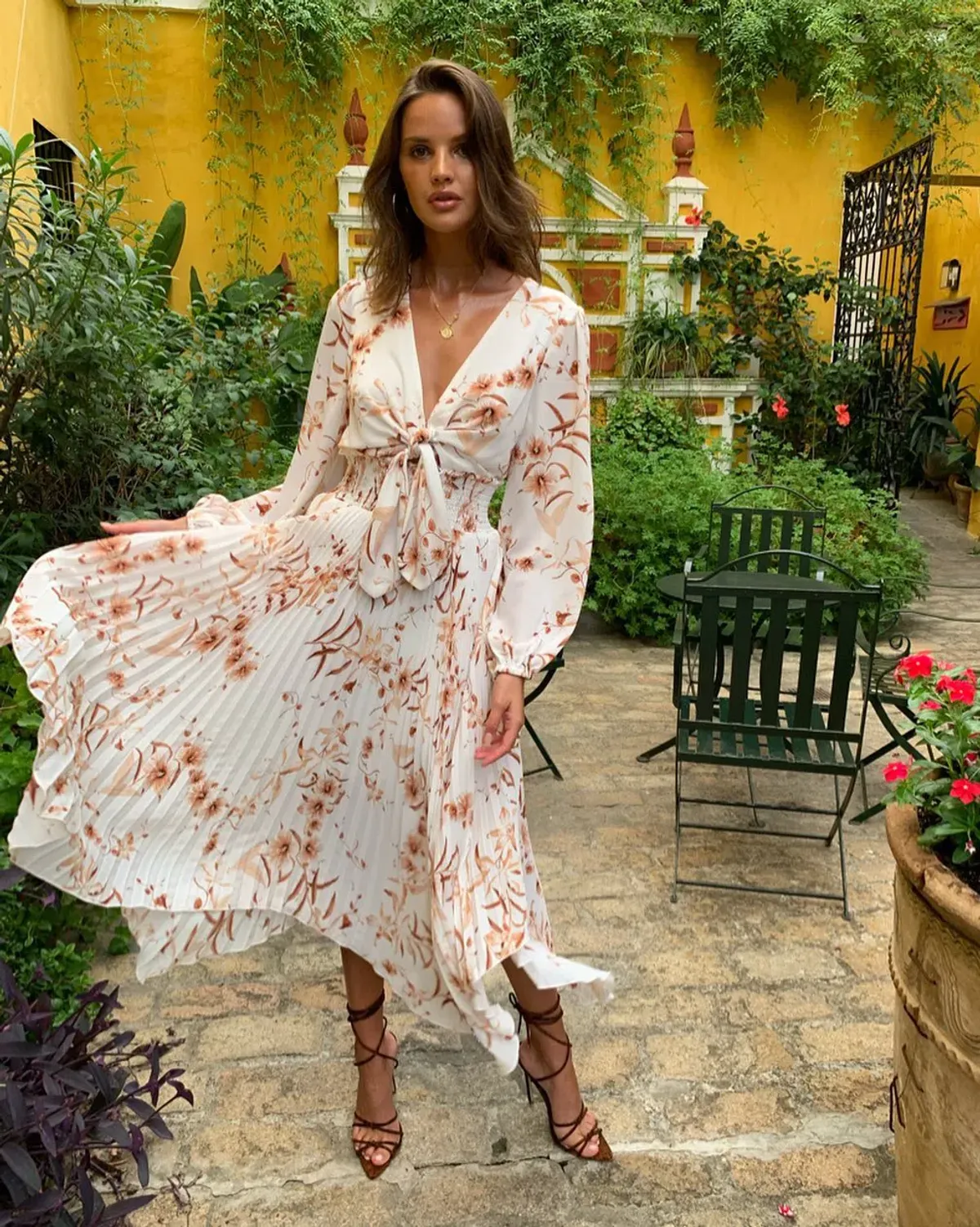 Sheike Enchanted Dress Size 16 - Image 4