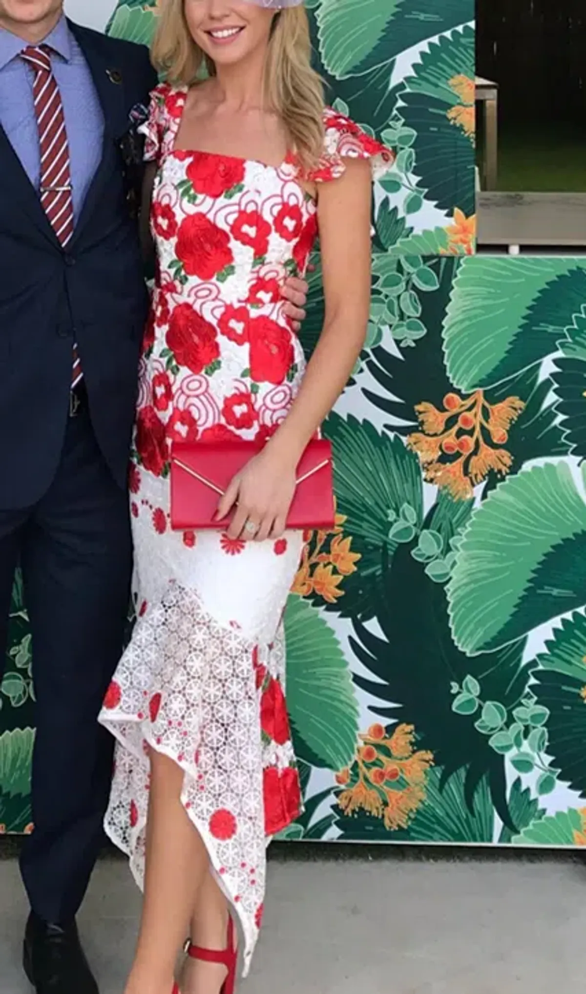 Mossman Roses are Red Dress Floral Size 6 - Image 4