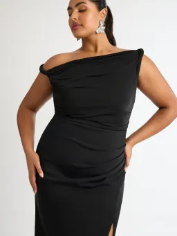 Sheike Stella Maxi Dress Black Size 16  for rent on The Volte - image 3