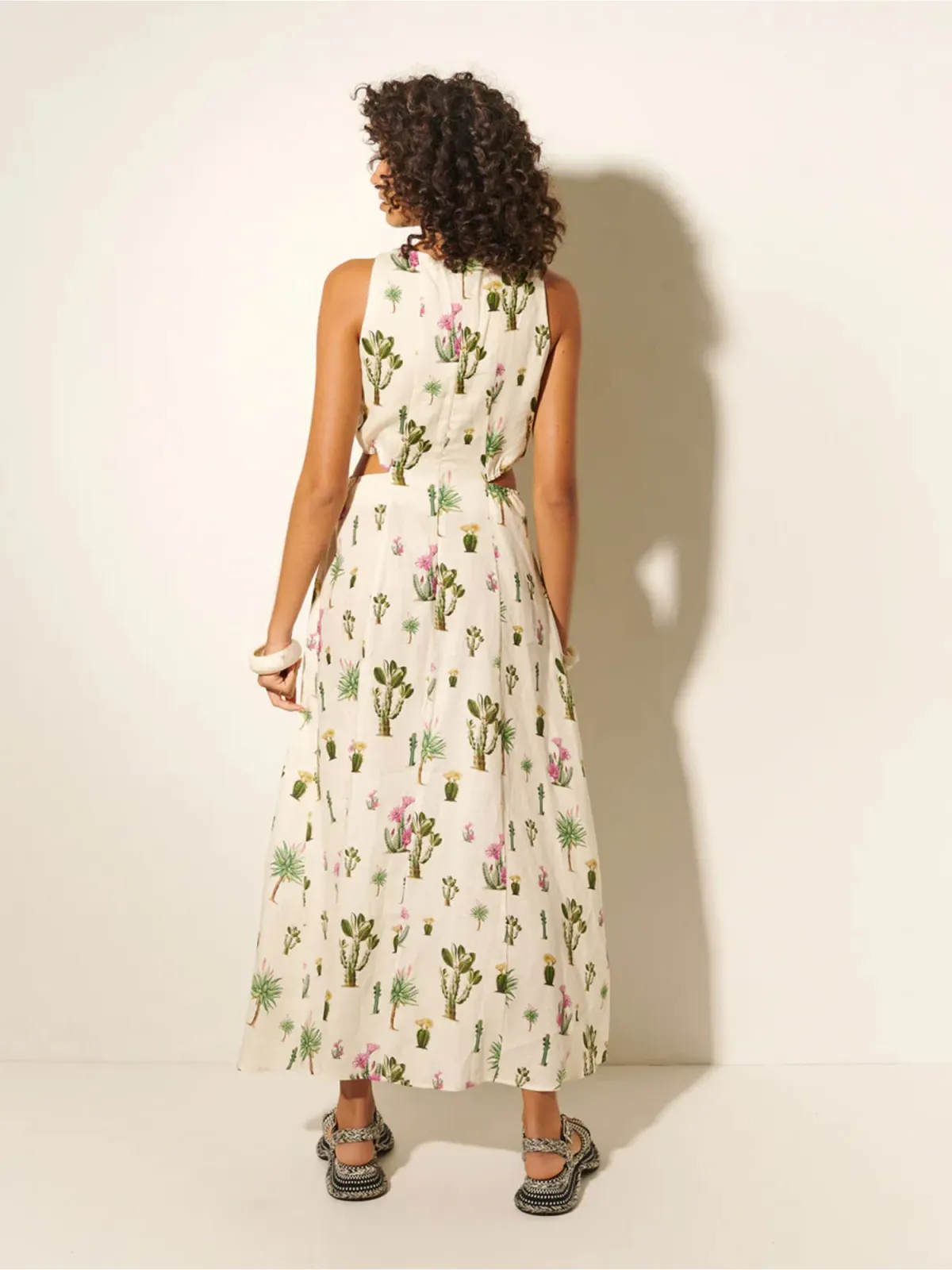 Kivari Saguaro Cut Out Maxi Dress in Print Size AU 8 - Image 4