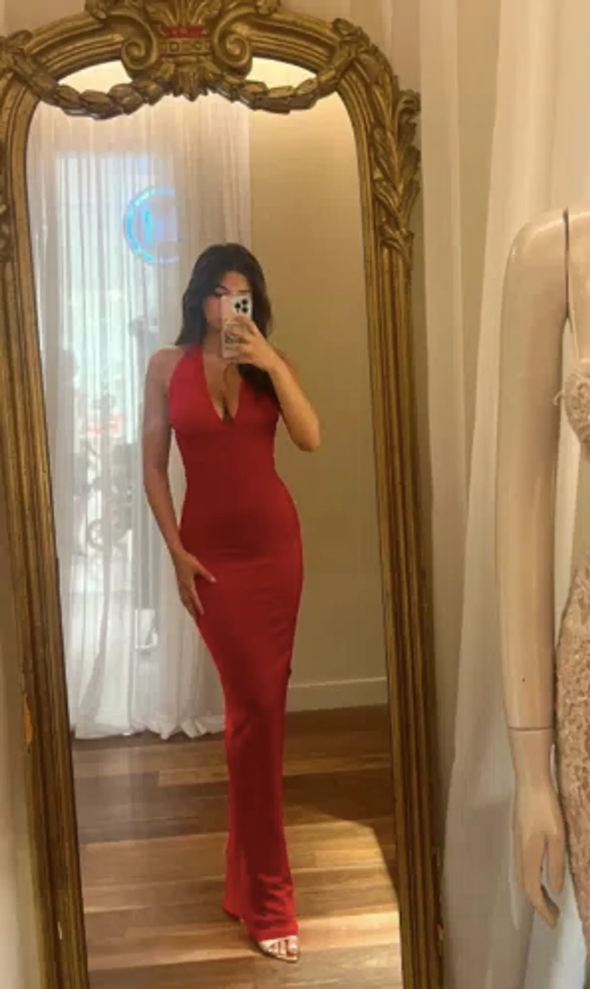 Amy Taylor Valencia Gown Red Size 6/8 - Image 1