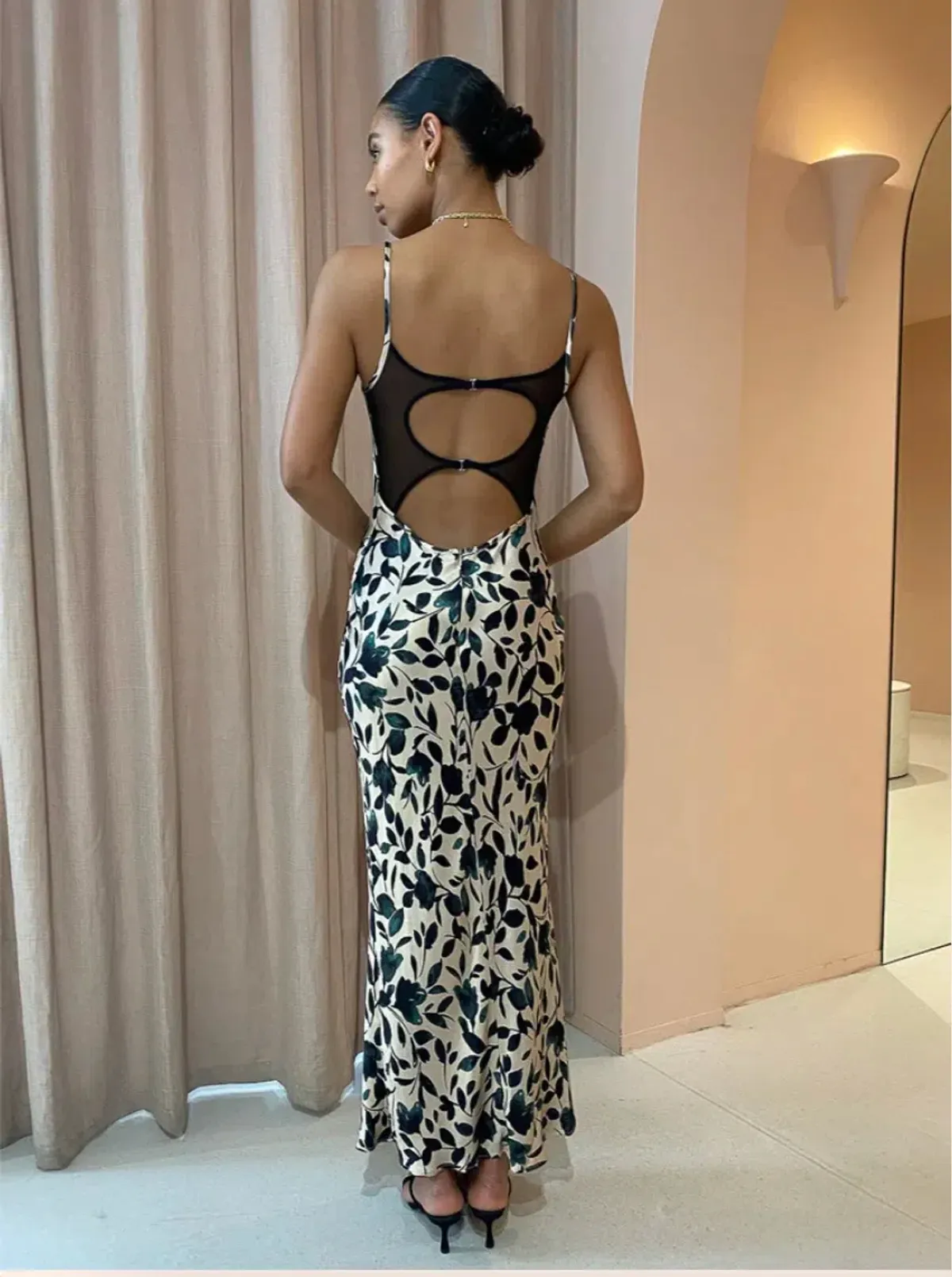 Bec & Bridge Vine Maxi Dress in Print Size XS / AU 6 - Image 2