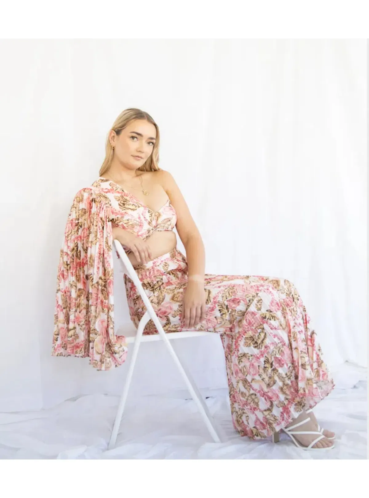 Significant Other Simone Crop and Pants Set in Floral Size AU 10 - Image 4