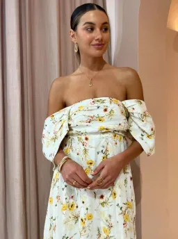 Issy Circles Dress in Yellow Poppy Size 12 for rent on The Volte - image 2