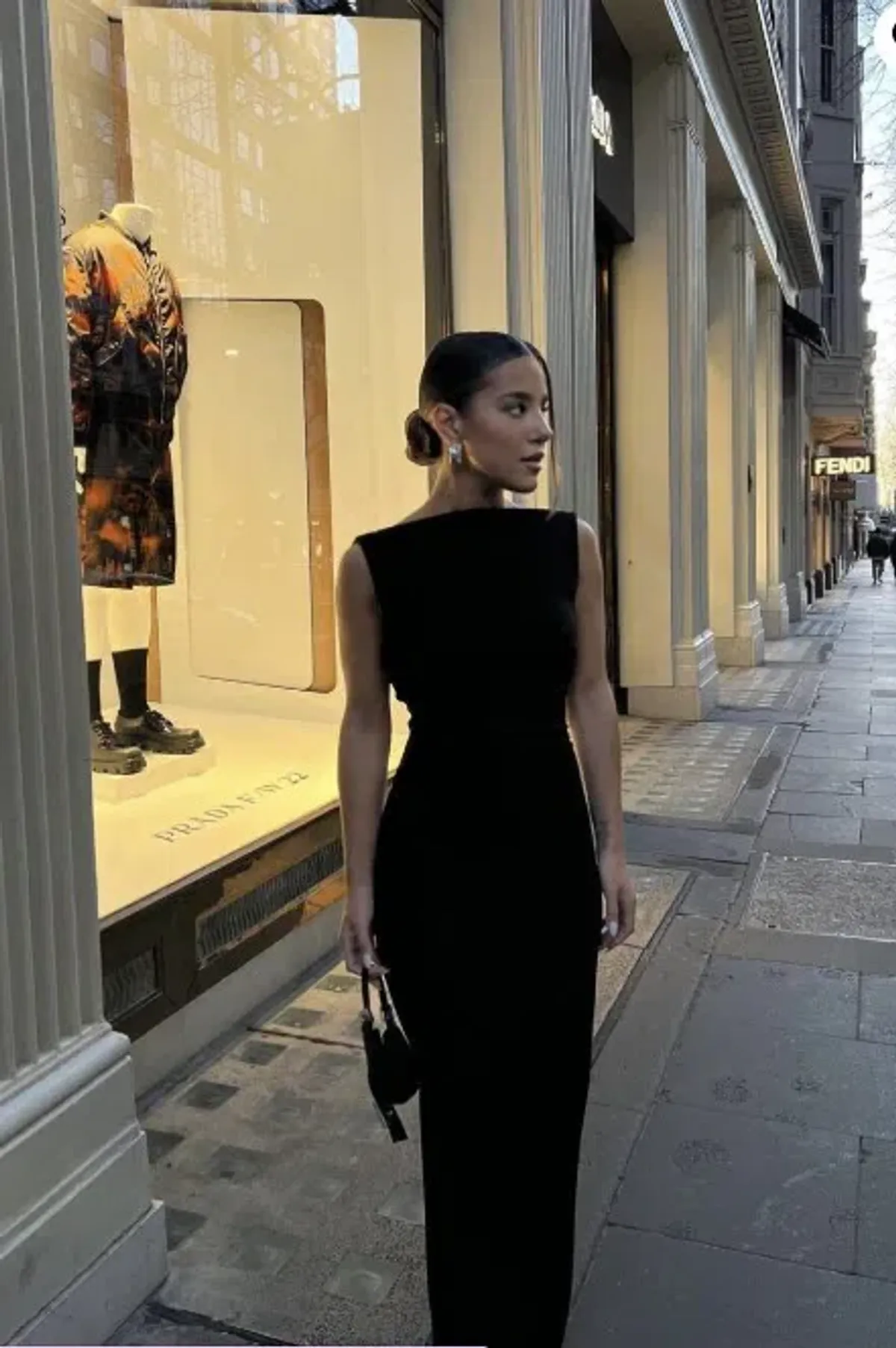 Effie Kats Verona Gown Black Size M / AU 10 - Image 9