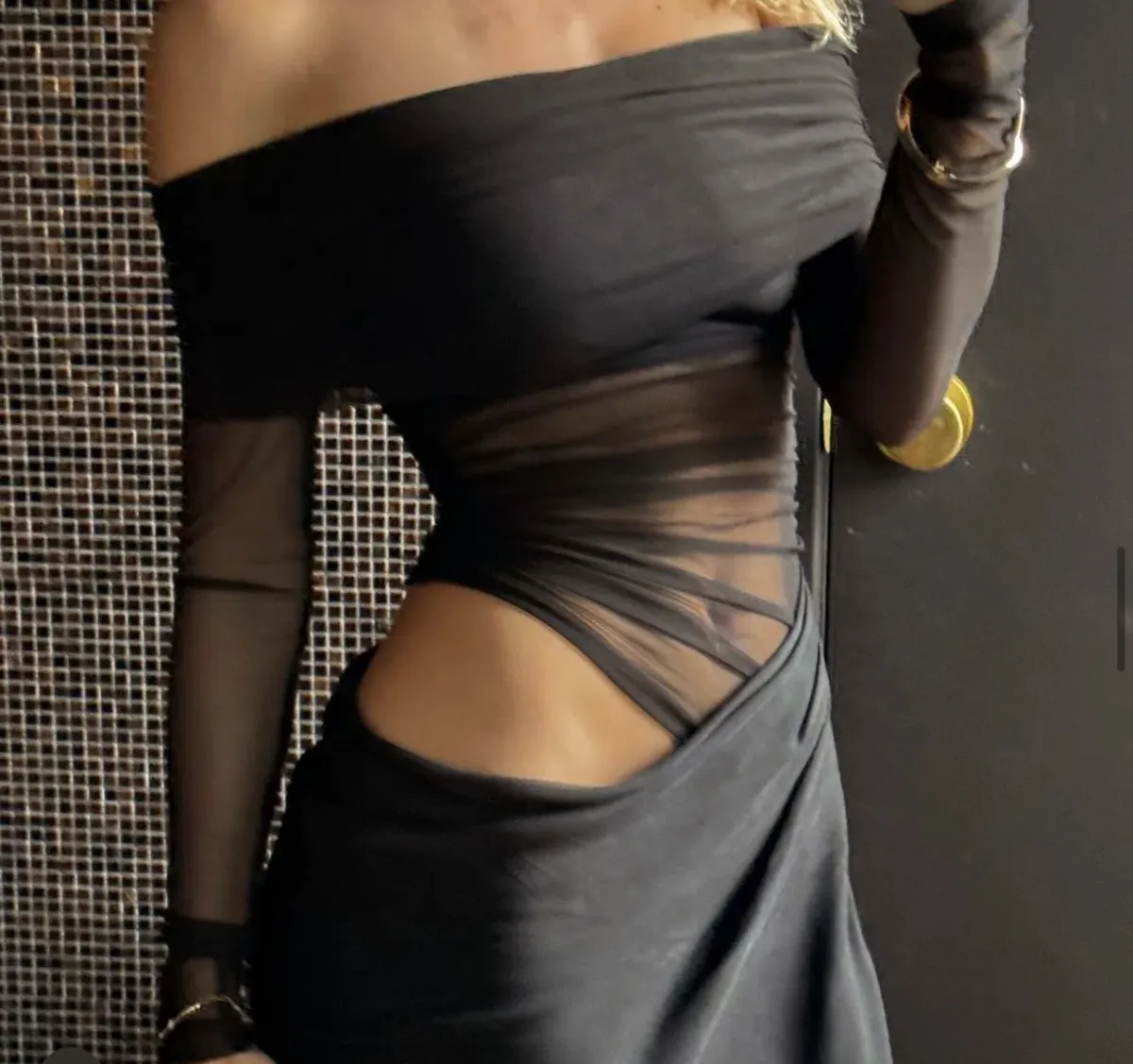 Benni Yasmine Off Shoulder Maxi Dress Black  Size 8 - Image 2