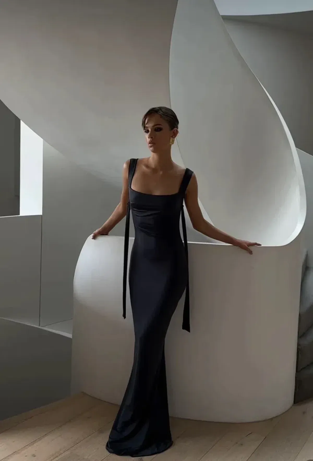 Effie Kats Helena Gown Black Size S/ AU 8 - Image 5