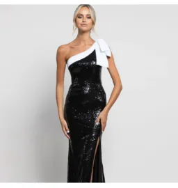 Bariano Bondi Shoulder Bow Gown Black Size 10 for rent on The Volte - image 1