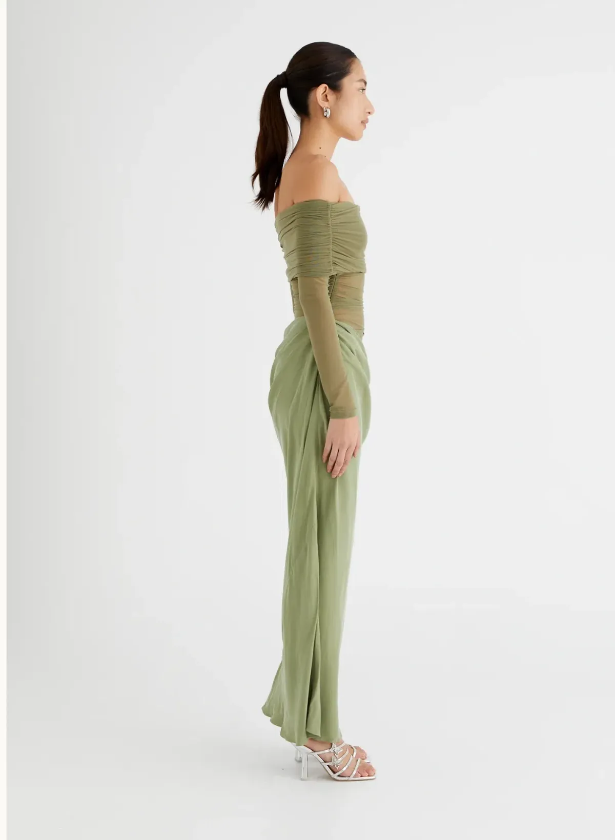 Benni Yasmin Off Shoulder Maxi Dress in Pistachio Size 8 - Image 4