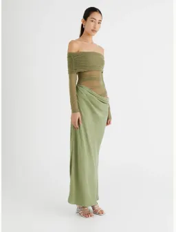 Benni Yasmin Off Shoulder Maxi Dress in Pistachio Size 8 for rent on The Volte - image 2