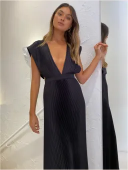 L'Idee Gala Gown in Noir Size 8  for rent on The Volte - image 3