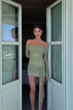 Benni Yasmin Mini Dress Pistachio Size 10 for rent on The Volte - image 3