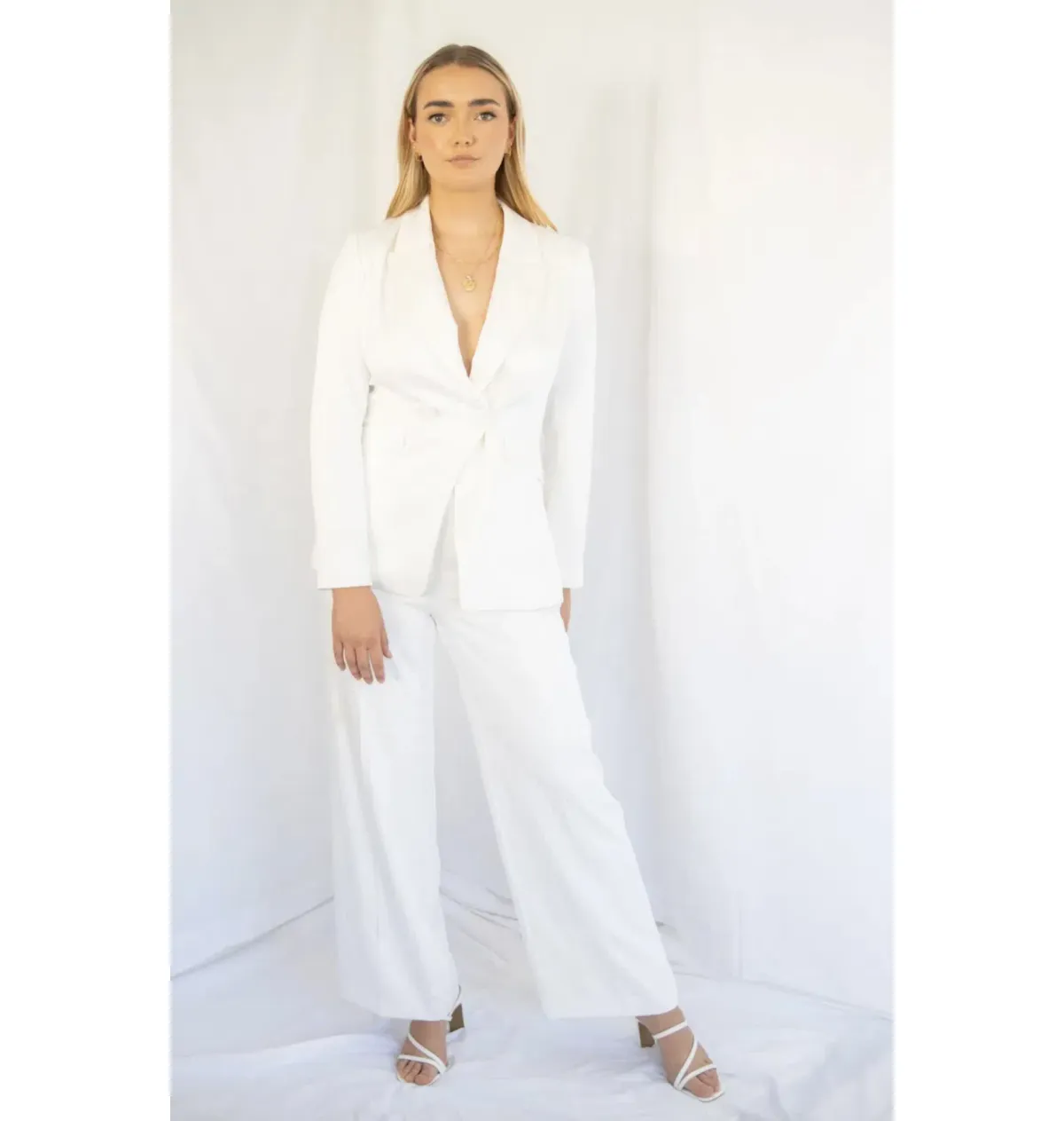 Sheike Yours Truly Two-Piece Suit White Size 8 - Image 1