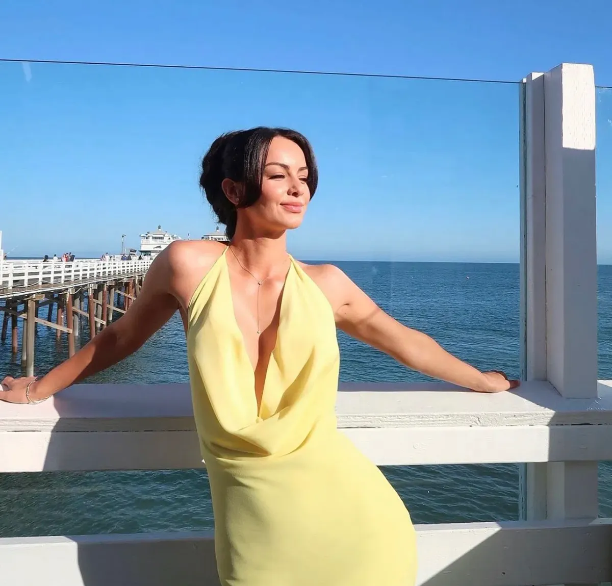 Melani The Label Lopez Gown Yellow Size 6 - Image 3