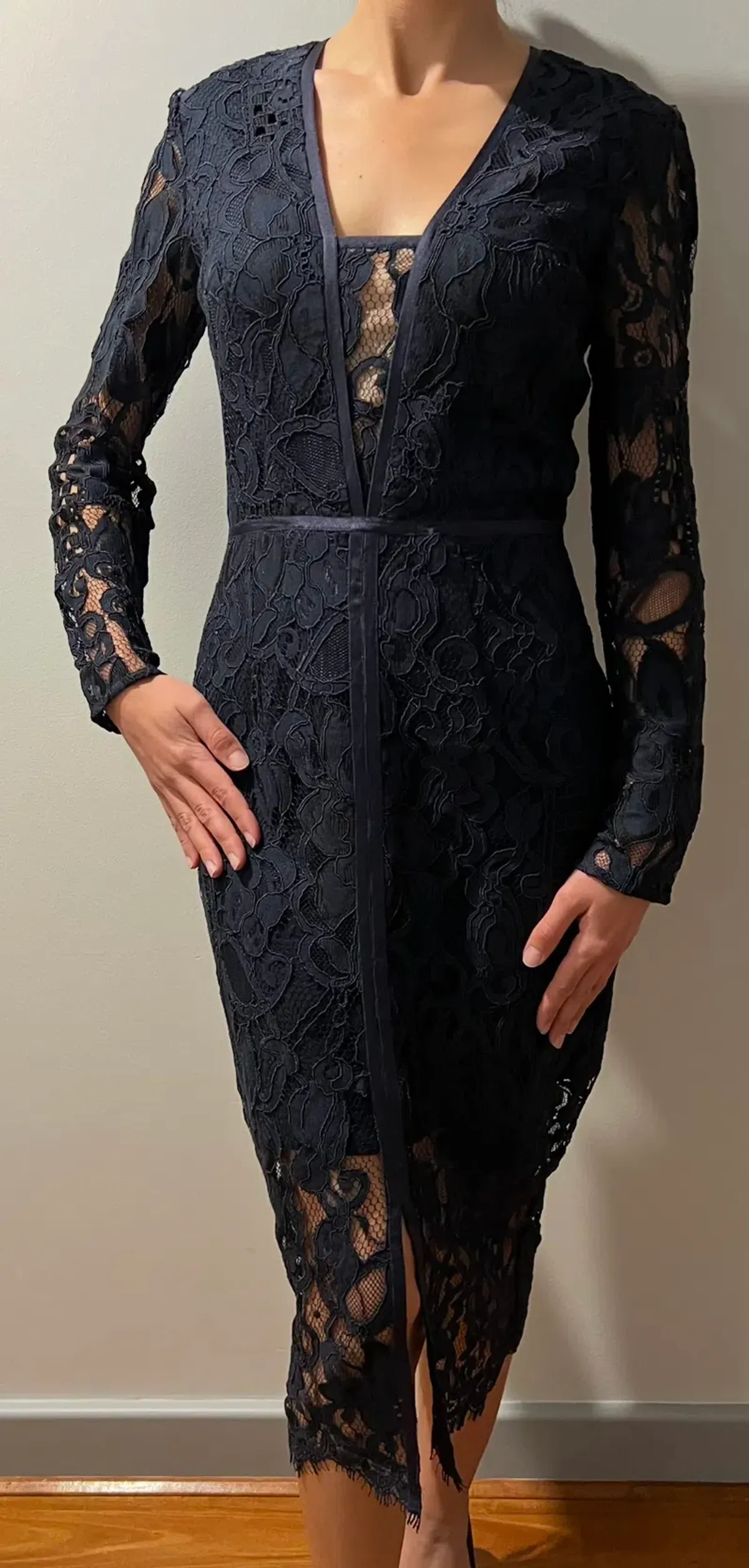 Rodeo Show Romy Lace Midi Dress Navy Size 8 - Image 2