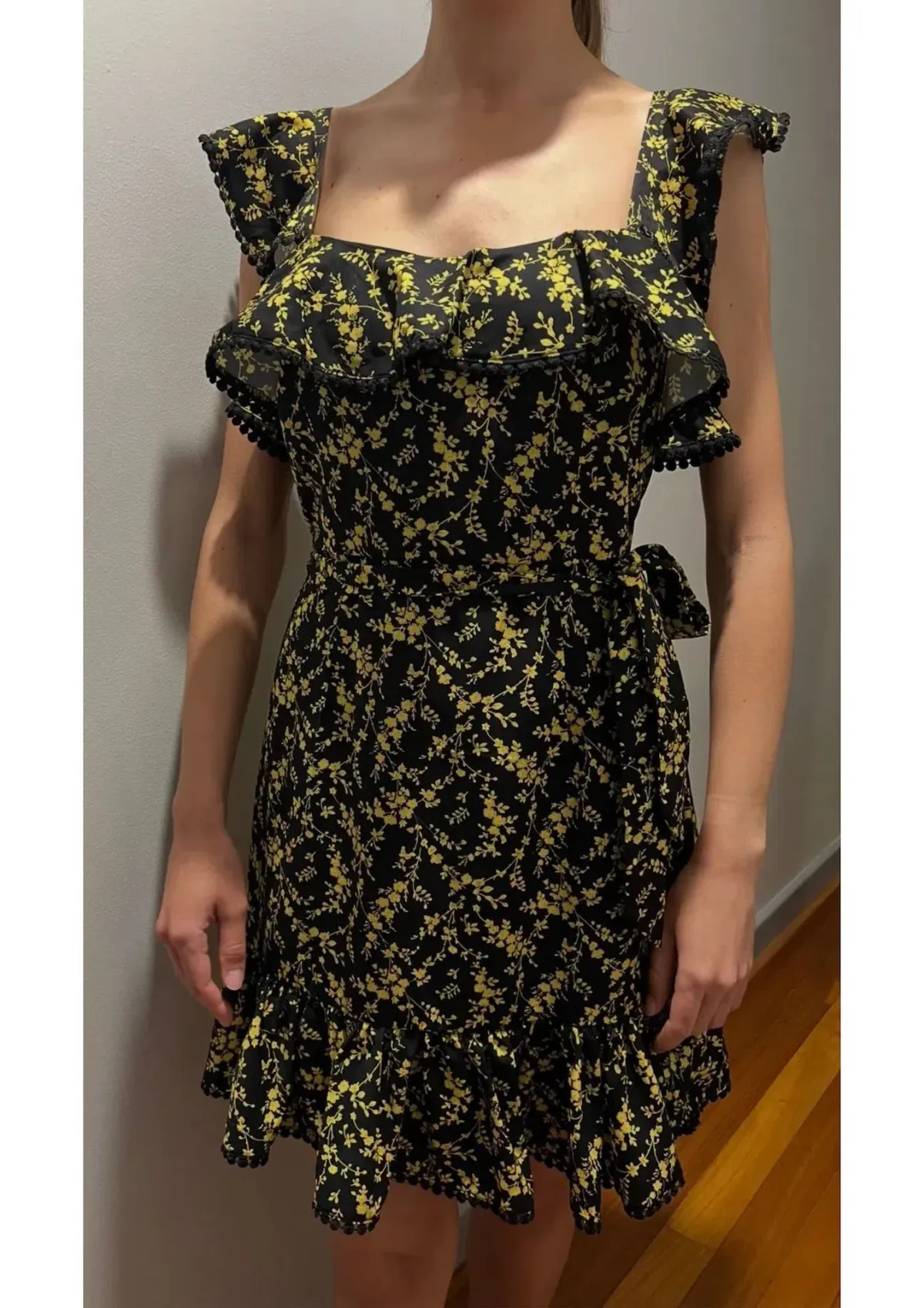 Pilgrim Daphne Knee Length Dress Black Yellow Floral Size 8 - Image 1