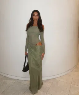 Benni Yasmin Maxi Dress Pistachio Size AU 6 for rent on The Volte - image 4