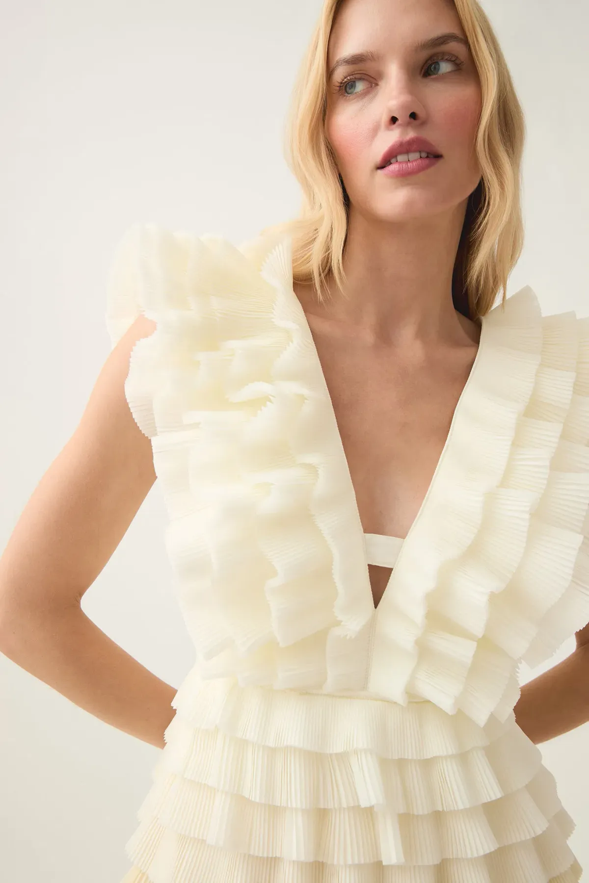 Aje Reflection Ombre Gown in Ivory/Acacia Yellow Size AU 14 - Image 3