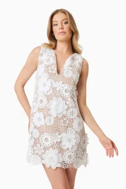 Elliatt Autumn Shift Mini Dress in White Size 10 for rent on The Volte - image 2