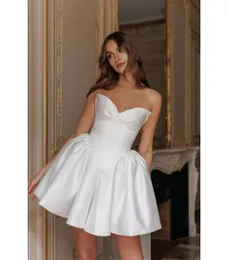 Rosie Etienne Valentina Mini Dress White Size AU 8 for rent on The Volte - image 3