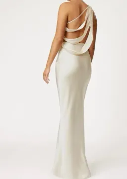 Lexi Kendra Dress Cream Size 10 for rent on The Volte - image 2