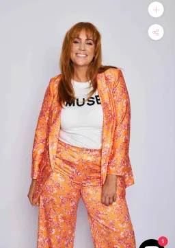 Moira Muse Hepburn Floral Two-Piece Suit Peach Size 14  for rent on The Volte - image 3