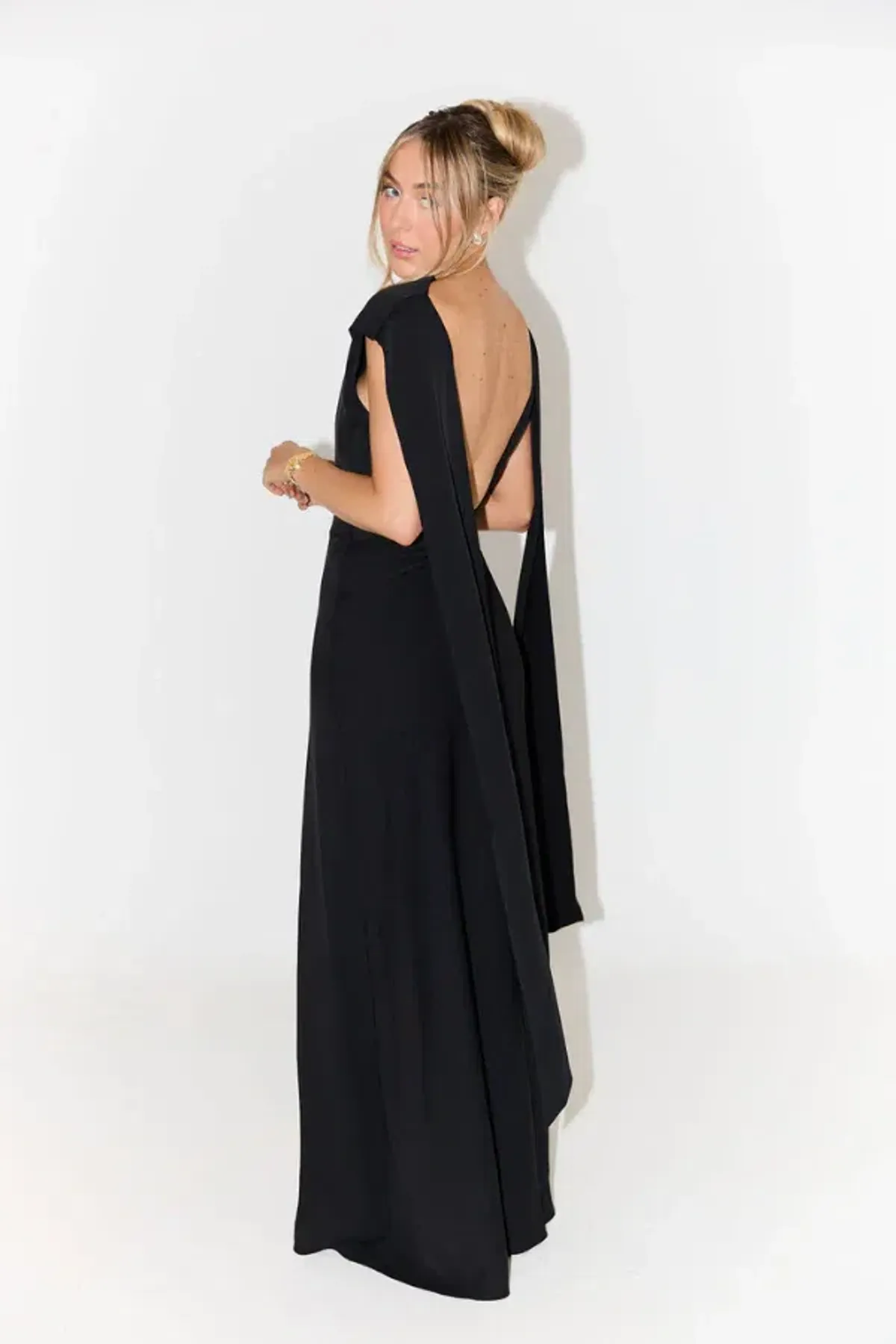 Odd Muse The Ultimate Muse Drape Back Maxi Dress Black Size AU 8 - Image 2
