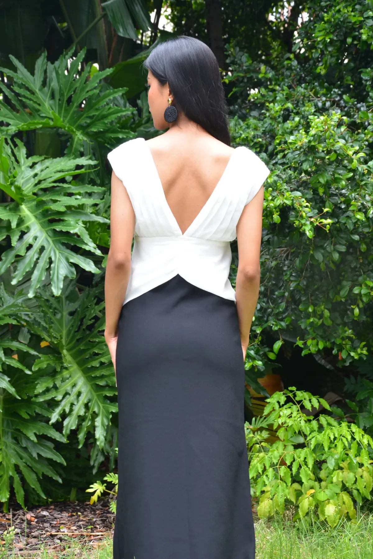 Monique Contrast Maxi Dress - Black MESHKI - Image 6