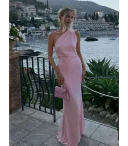 Natalie Rolt Fabienne Gown Blossom Pink Size 1 / AU 8-10 for rent on The Volte - image 3