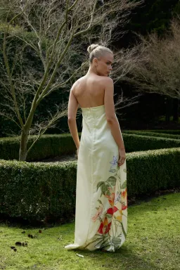 Aston Studio Lucie Buttermilk Fleur Size 8 for rent on The Volte - image 3