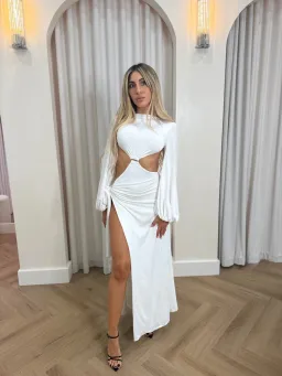 Effie Kats Gisele Gown Ivory Size XS / AU 6 for rent on The Volte - image 1