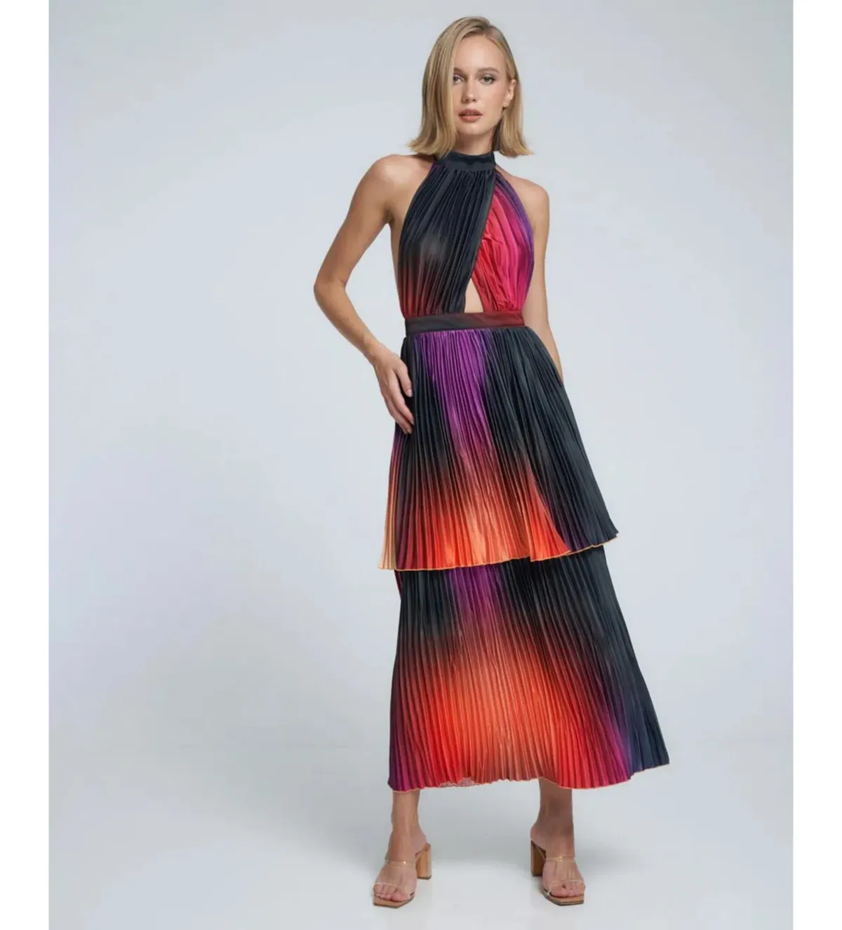 L’Idee Magnifique Gown Fire Size 8 - Image 1