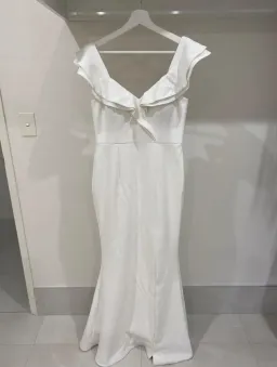 Sheike Allure Maxi Dress White Size 14 for rent on The Volte - image 2