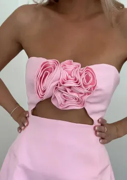 Yojani Boutique Valencia Dress Baby Pink Size XS / AU 6 for rent on The Volte - image 4