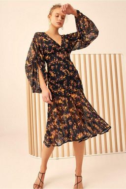 C/meo Collective Heartbreaker Dress Ink Botanical Size 14 for rent on The Volte - image 1